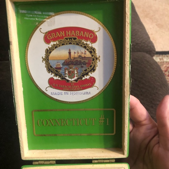 Wooden Gran Habano Cigar Box - Picture 7 of 11